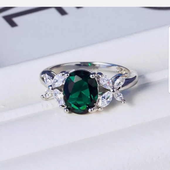 18k gold Plated over S925 green peridot ring - Picture 4 of 4